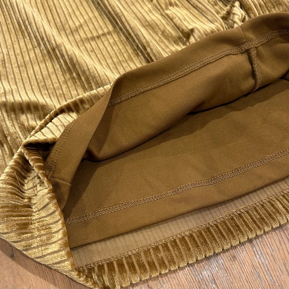 DYNAMITE Gold Velvet Textured Mini Dress - Picture 5 of 6